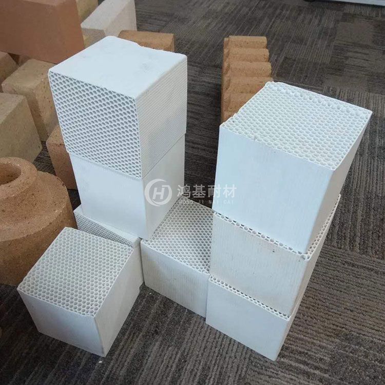 加热炉蓄热体